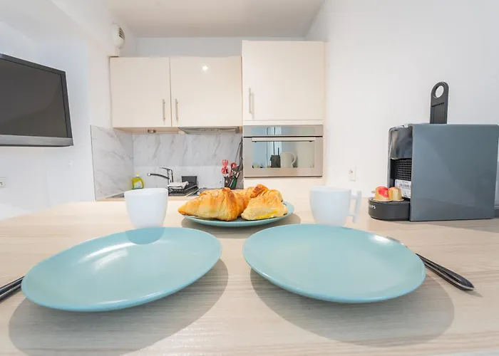 Joli Centre Apartment Cannes