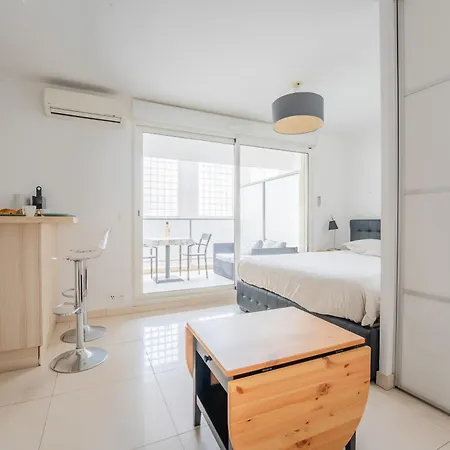 Joli Centre Apartment *